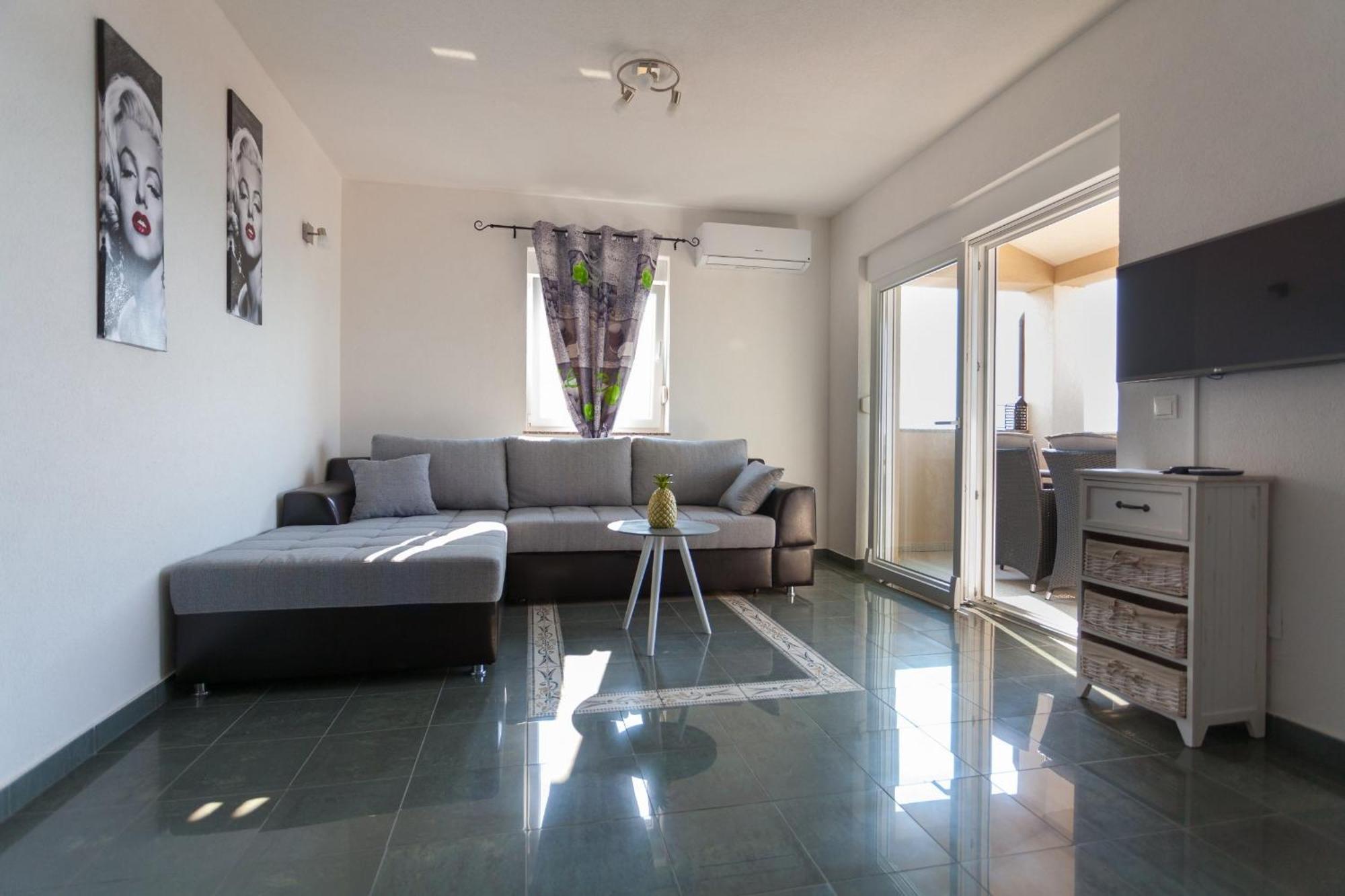 Luxury Villa Allen With Pool Klimno Room photo
